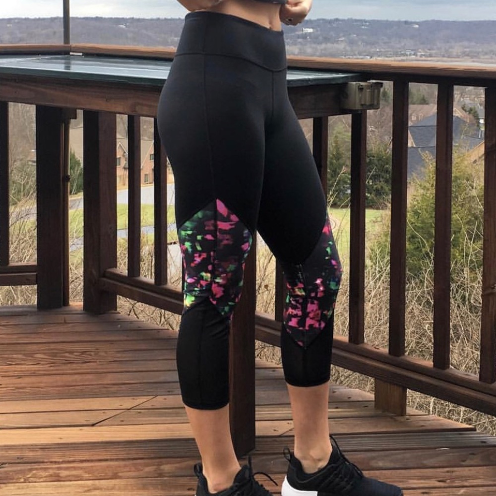Fabletics crop leggings